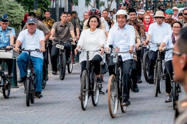 Presiden Joko Widodo menyarankan Kota Lama Semarang selain diisi dengan aktivitas seni dan budaya, juga diiisi dengan aktivitas yang dapat mengangkat perekonomian rakyat.