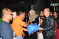 Wakil Ketua MPR Syarief Hasan Kunjungi dan Bantu Korban Banjir