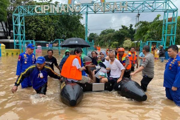 Usai banjir parah di Jakarta, terdapat 35 titik jalan rusak. Dimana saja ?