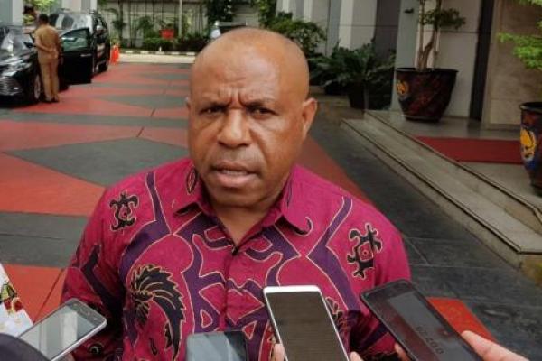 Kami di DPR Papua menuntut kejelasan tertib itu agar kami bisa beraktifitas menjalankan fungsi sebagai wakil rakyat Papua