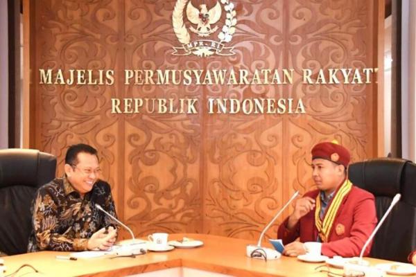 Ketua MPR RI Bambang Soesatyo memacu para pengusaha muda meningkatkan daya saing dan produktifitas perekonomian nasional