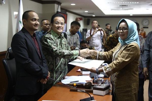 Komite I DPD RI mendukung pembentukan DOB, khususnya Provinsi Kepulauan Buton. Hal itu mengemuka dalam pertemuan dengan Pemerintah Provinsi Sulawesi Tenggara dan DPRD Sulawesi Tenggara.