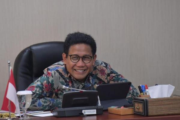 Menteri Desa, Pembangunan Daerah Tertinggal dan Transmigrasi Abdul Halim Iskandar menyambut positif percepatan proses pencairan Dana Desa tahun 2020