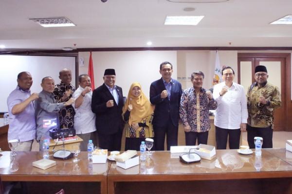 Badan Urusan Legislasi Daerah (BULD) DPD RI menerima audiensi dari DPRD Kepulauan Riau di Ruang Rapat BULD Komplek Parlemen Senayan Jakarta. Rabu (29/1).