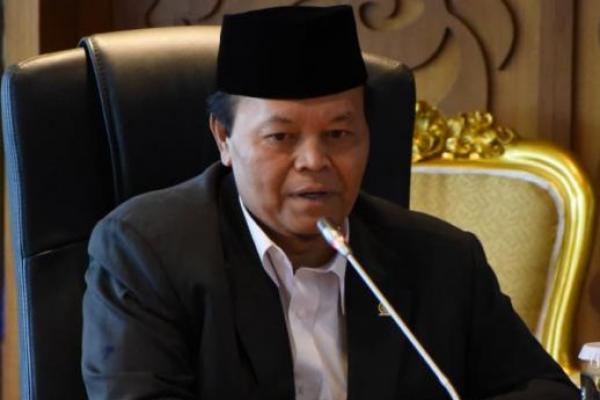 Hidayat Nur Wahid mendesak Presiden Joko Widodo (Jokowi) untuk segera memerintahkan dan memimpin langsung negosiasi dan proses evakuasi Warga Negara Indonesia di Wuhan
