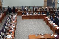 Komisi III DPR Desak Kapolri Tuntaskan Kasus Besar