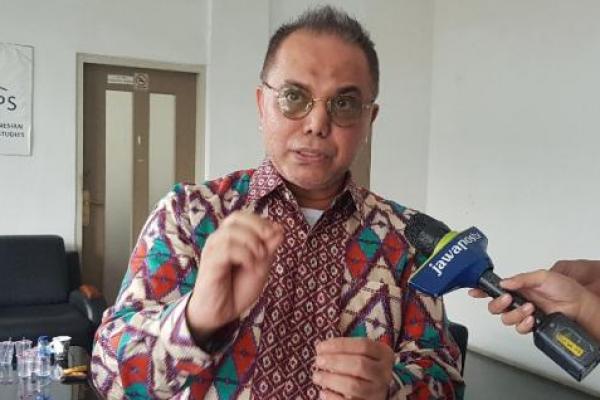 Menag Fachrul Razi itu telah menimbulkan kegaduhan akibat pro-kontra di masyarakat.