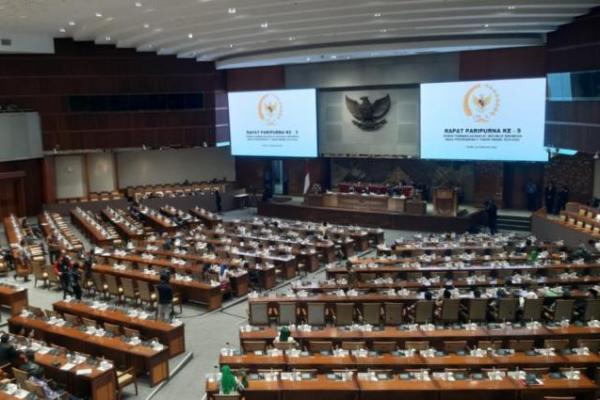 Seluruh Fraksi di DPR Setuju Pembahasan Lanjut KEM-PPKF RAPBN 2025