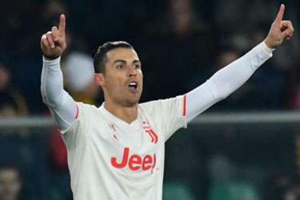 Cristiano Ronaldo menjadi pahlawan saat Juventus membantai Genoa dengan skor 3-1 dalam lanjutan pertandingan Serie A