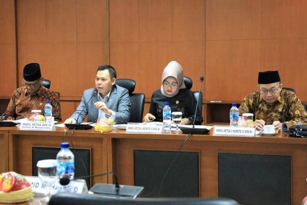 DPD RI mendorong Pemerintah Daerah untuk mendukung program Merdeka Belajar yang dikeluarkan oleh Kementerian Pendidikan dan Kebudayaan (Kemdikbud) Republik Indonesia.