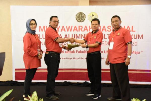 Ma`ruf Cahyono terpilih secara aklamasi dalam Musyawarah Nasional (Munas) KAFH Unsoed yang berlangsung di Java Heritage Hotel Purwokerto, Sabtu (22/2/2020).