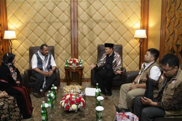 Wakil Ketua MPR RI Hidayat Nur Wahid memberikan apresiasi sebesar-besarnya kepada pada warga Indonesia yang menjadi relawan kemanusiaan