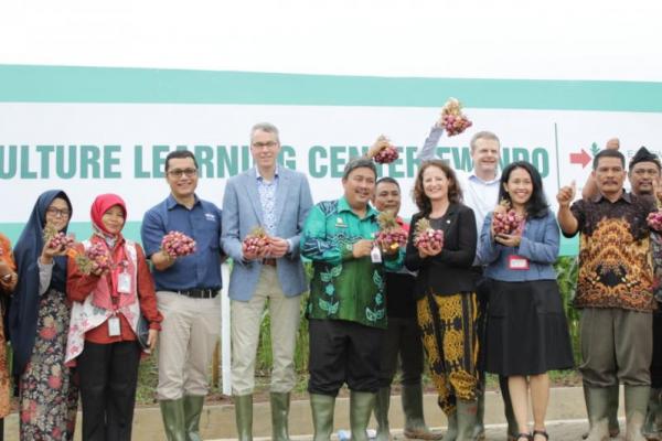 Kementerian Pertanian Belanda menyatakan mendukung industri perbenihan di Indonesia dan mengapresiasi EWINDO atas kontribusinya memajukan sektor hortikultura di Indonesia melalui penyediaan benih berkualita