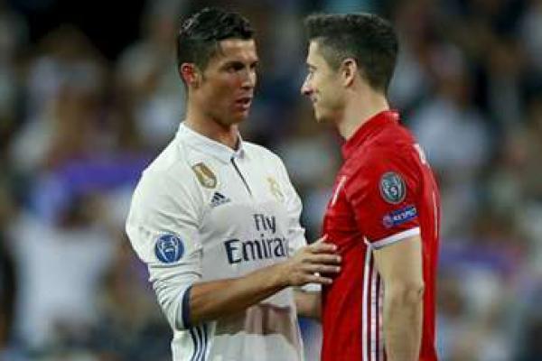Rivaldo menilai penyerang Bayern Munich, Robert Lewandowski pantas bersaing dengan Cristiano Ronaldo dan Lionel Messi, dalam memperebutkan Ballon d`Or.