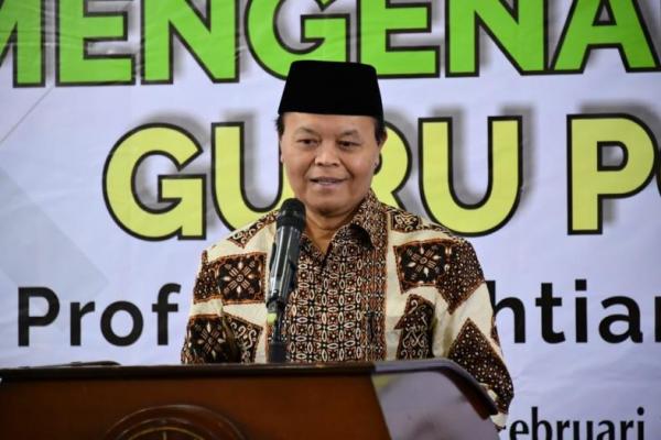 Wakil Ketua Majelis Permusyawaratan Rakyat Republik Indonesia (MPR RI) Dr. H. M Hidayat Nur Wahid, MA menyerukan kepada seluruh komponen bangsa untuk bersatu,