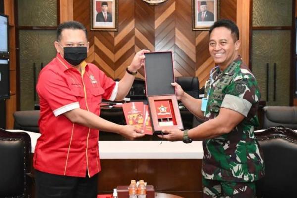 Ketua MPR RI Bambang Soesatyo mengapresiasi sambutan hangat Kepala Staf TNI Angkatan Darat Jenderal Andika Perkasa untuk bekerjasama melibatkan TNI AD