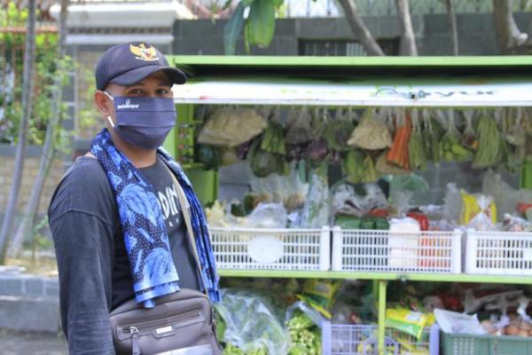 ketika pandemi COVID-19 mulai muncul di Indonesia, kebiasaan pelanggannya berubah dari yang biasanya masih banyak yang melakukan metode tradisional sekarang beralih ke daring.