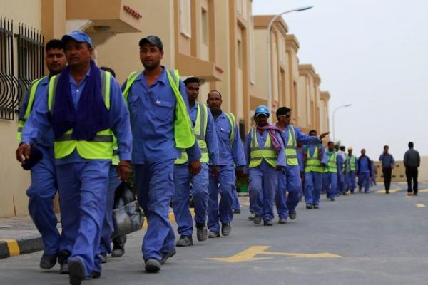 Otoritas Qatar menangkap dan mengusir puluhan pekerja migran setelah memberi tahu mereka akan melakukan tes untuk virus corona (COVID-19).