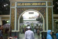 Masjid Agung Sunda Kelapa Gelar Ibadah Via Radio dan Medsos