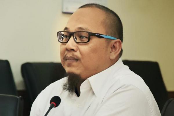 Bandot justru mempertanyakan motif Menteri BUMN Eric Thohir yang menempatkan Barita sebagai Komisaris Danareksa
