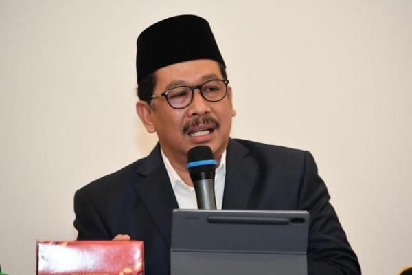 Wakil Menteri Agama (Wamenag) Zainut Tauhid Sa`adi mendorong penguatan moderasi beragama di segala layanan keagamaan, termasuk pendidikan.