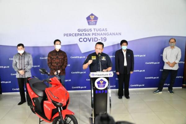 Bambang Soesatyo (Bamsoet) meminta berbagai pihak tak menyalahkan siapapun atas kekurangan yang terjadi dalam penyelenggaraan konser amal virtual `Berbagi Kasih Bersama Bimbo`