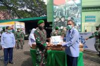 KKP Bagikan Paket Ikan untuk TNI