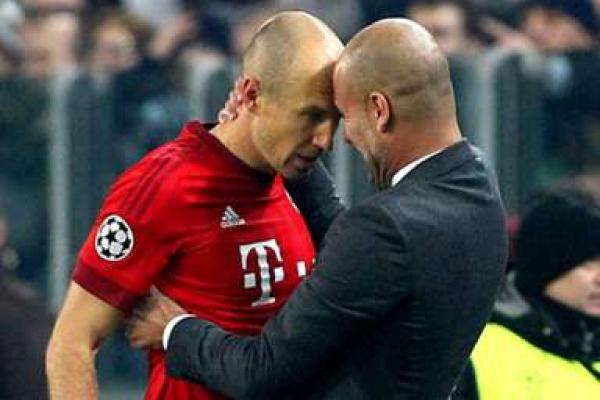 Arjen Robben menjuluki mantan pelatih Bayern Munich Pep Guardiola sebagai 