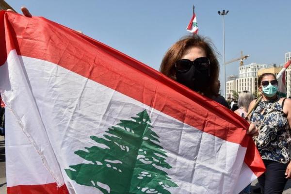 Lebanon memerintahkan bisnis di seluruh negeri untuk ditutup selama dua minggu dan memberlakukan jam malam
