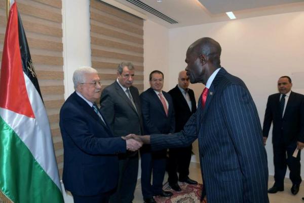 Kenya meminta Israel untuk menghormati persatuan tanah negara Palestina dan hak-haknya yang tidak dapat dicabut.