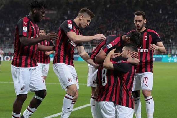 Milan dengan tambahan tiga poin ini naik ke posisi enam menggeser Napoli dengan nilai 46