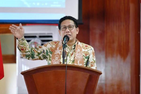 Mantan Ketua DPRD Jawa Timur ini mengatakan, kemiskinan dan kelaparan adalah dua hal yang kadang-kadang tidak bisa dipisahkan