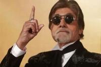 Bintang Bollywood Amitabh Bachchan Terluka Saat Syuting Film