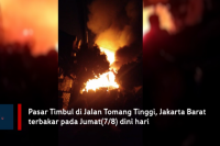 Kebakaran di Pasar Timbul Tomang, Damkar Turunkan 150 Personel