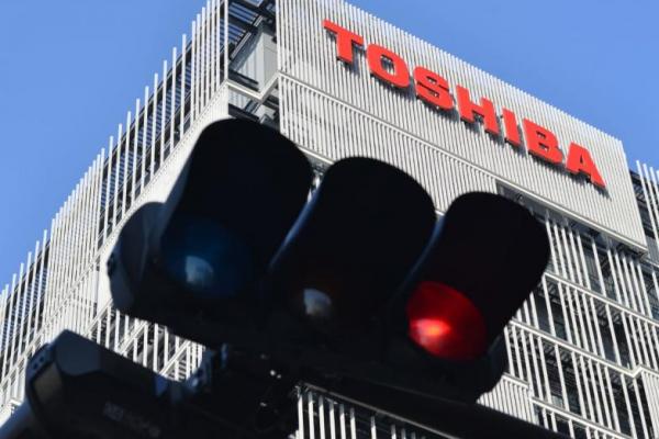 Toshiba bergabung dengan jajaran raksasa teknologi Jepang yang telah mundur dari industri PC