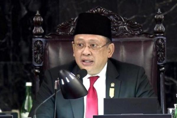 Ketua MPR Bambang Soesatyo prihatin dengan peristiwa terbakarnya gedung Kejaksaan Agung RI, dan berharap Jaksa Agung tetap tegar.