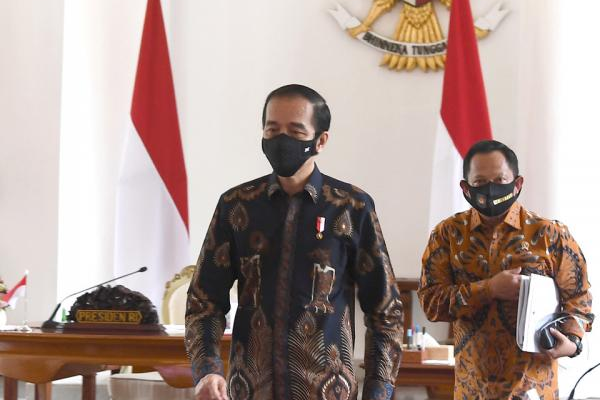 Jokowi menegaskan, kebebasan berekspresi yang menciderai kehormatan, kesucian serta kesakralan nilai-nilai dan simbol agama sama sekali tidak bisa dibenarkan dan harus dihentikan.