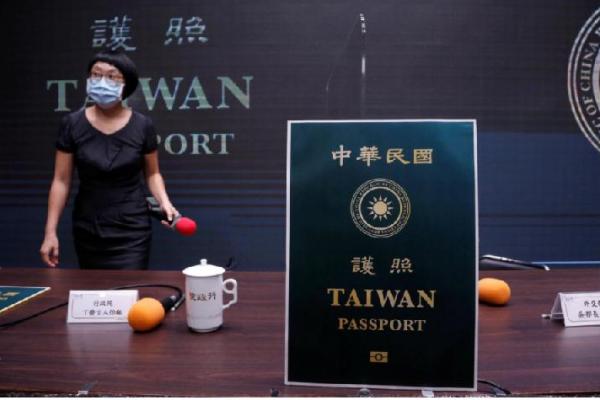 Paspor baru diperlukan untuk mencegah warga negara mereka disalahartikan sebagai warga negara China.