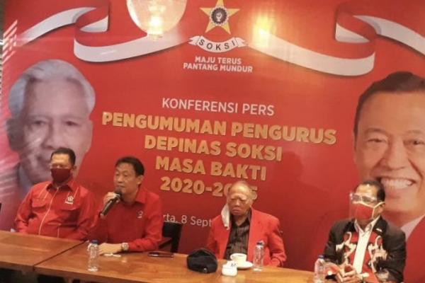 Ketua Umum Dewan Pimpinan Nasional Sentral Organisasi Karyawan Swadiri Indonesia (Depinas SOKSI) Ahmadi Noor Supit mengumumkan susunan kepengurusan untuk periode 2020-2025.