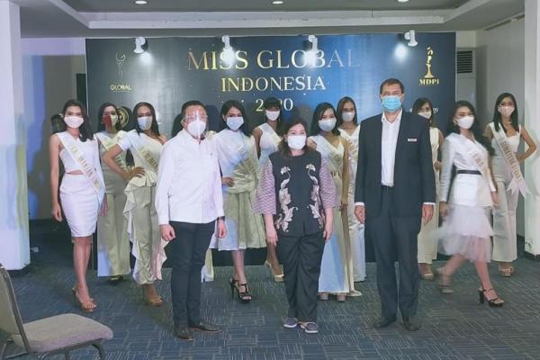 Ditengah wabah Covid-19, ajang bergengsi Miss Global Indonesia tetap digelar. Ini 12 Finalis dan tantangan penyelenggara.