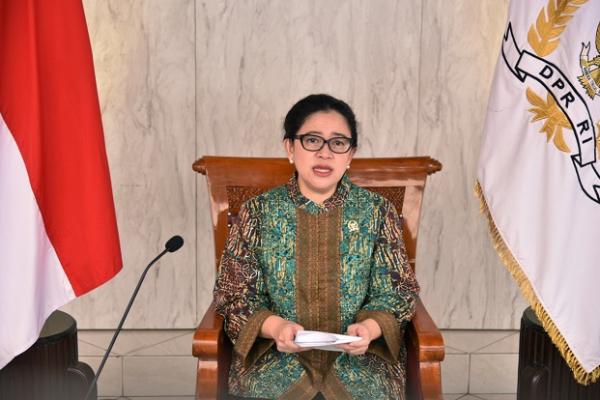 Ketua DPR RI Puan Maharani menghadiri Upacara Peringatan Hari Kesaktian Pancasila, di Monumen Pancasila Sakti, Jakarta, Kamis (1/10).