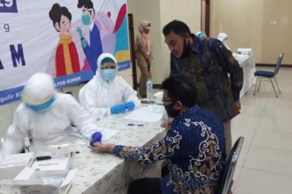 LPDB-KUMKM terus andil dalam memutus mata rantai penyebaran pandemi Covid-19 dengan menyumbangkan 30.000 masker kepada 6 Puskesmas di Jakarta.
