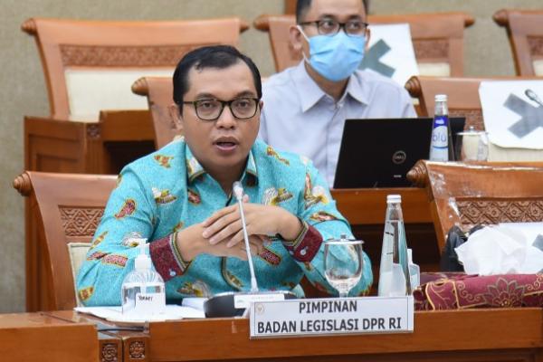 Komisi VI DPR RI dan Badan Legislasi (Baleg) DPR RI memulai pembahasan Revisi Undang-Undang Nomor 19 Tahun 2003 tentang BUMN dalam rapat secara fisik dan virtual di Gedung DPR RI, Jakata, Kamis (17/9).