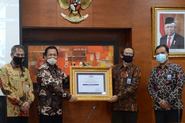 Sekjen DPR RI Indra Iskandar mengapresiasi penghargaan yang diterima Inspektorat utama (Ittama) DPR RI berupa Maturitas Sistem Pengendalian Intern Pemerintahan (SPIP) Level Tiga dari BPKP.