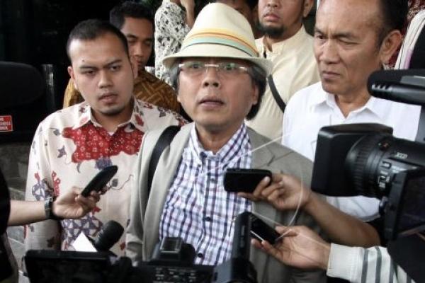 Keputusan Menkeu No.108/KM.6/2020 pada 27 Mei 2020 tentang Penetapan Perpanjangan Pencegahan Bepergian Ke Luar Wilayah Republik Indonesia kepada Bambang Trihatmodjo dinilai diskriminasi.