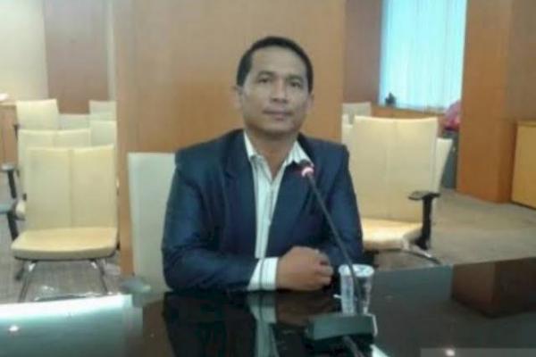 Ketua Komisi Penyiaran Indonesia Daerah (KPID) Sumatera Utara (Sumut), Parulian Tampubolon meninggal dunia di Rumah Sakit Bunda Thamrin, Medan.