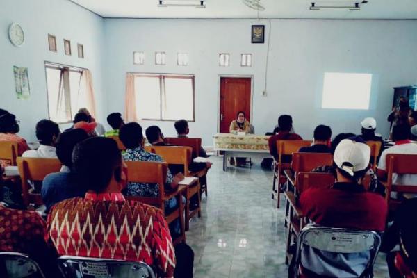 Sekolah lapang diikuti 20 petani yang berasal dari Poktan Maju Makmur Desa Klumpit, Kecamatan Soko, Kabupaten Tuban ditambah pemandu lapang sebanyak 3 orang.