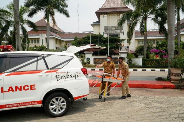Kijang Innova ambulance ini merupakan hasil konversi dari salah satu supply chain dan bagian dari aktivitas CSR hadapi Covid-19