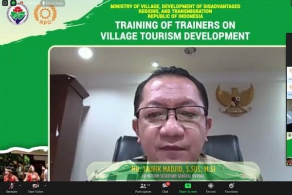 Pelatihan diikuti oleh 19 Peserta Internasional yang terkait dengan pengembangan desa wisata dari 10 Negara