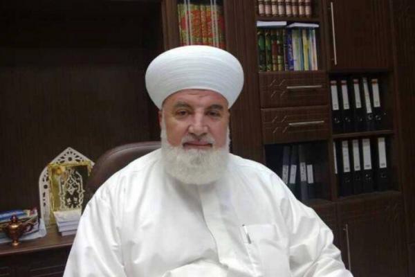 Sheikh Muhammad Adnan Al-Afiouni, mufti senior Muslim Sunni dari provinsi Damaskus tewas dalam pemboman pinggir jalan 